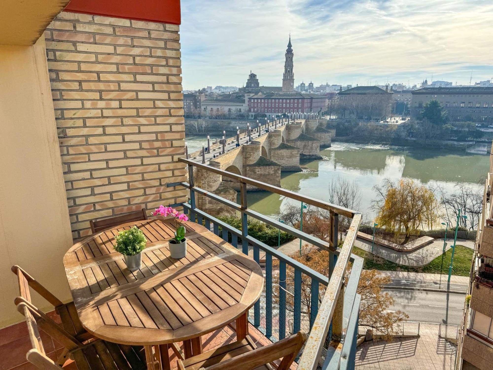 El Puente Del Pilar Comotucasa Сарагоса Экстерьер фото